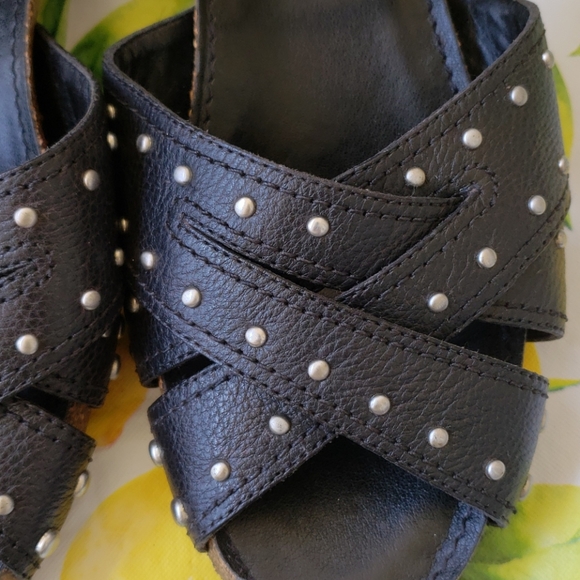 Vince Camuto black sandals - Picture 3 of 8